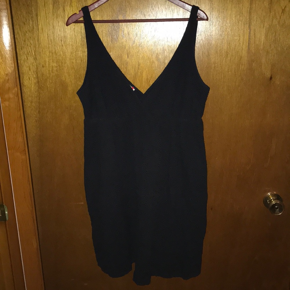 L black Old Navy dress